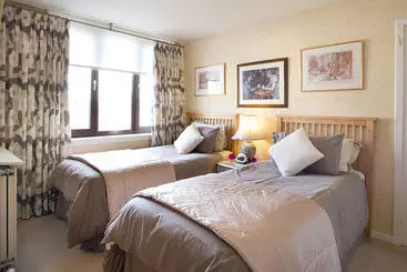 تختخواب و صبحانه Braeside House