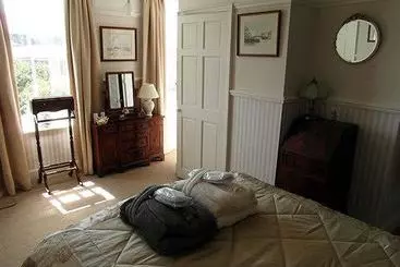 Bed and Breakfast Saint Hilda S House