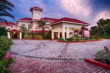 Отель Regency Lagoon Resort