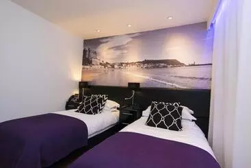 Отель The Mayfield Seamer