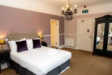 The Royal Oak Hotel And Restaurant