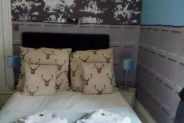 Majatalo East Claremont Guest House