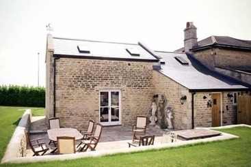 Casa Queen Anne S Stable