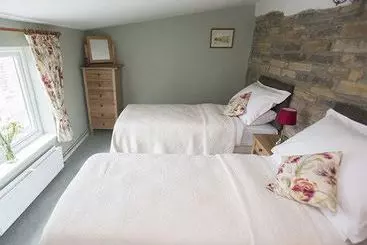 בית פרטי Withy Cottages