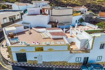 膳宿费 Sunset Lodge