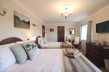 Bed and Breakfast Bridge House