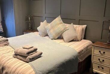 Отель The Crown Inn