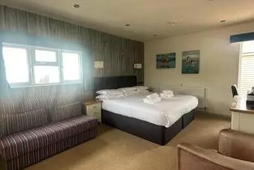 ホテル Waveney Inn &