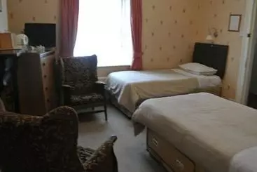 پانسیون Old Castle Farm Guest House