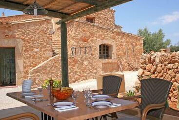 コテージ Finca Son Guardiola