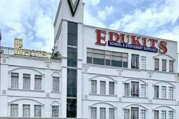 בית מלון כפרי Os  Edukits Fka Venesia