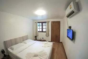 בית מלון כפרי Salisa Resort