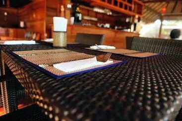 Hotelli Ten Moons Lipe Resort