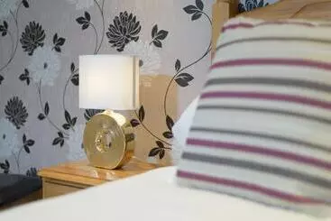 Otel The Britannia Inn & Waves Restaurant