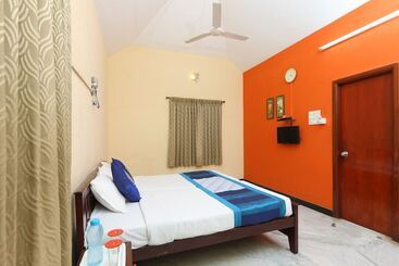Hotell Oyo 20006 Silverkey T Nagar