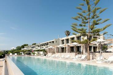 Отель Achilles Hill