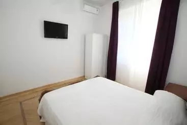 Apartamenty turystyczne 53 Solaro Apartments