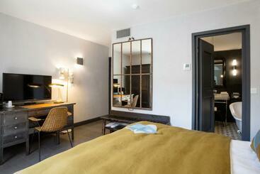 Отель Auberge De Banne