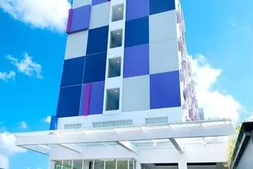 Hotel Ibis Budget Semarang Tendean