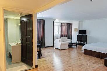 Otel The Putra Regency