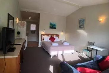 Tui Lodge Motel