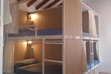 Urban Hostel Palma  Albergue Juvenil  Youth Hostel