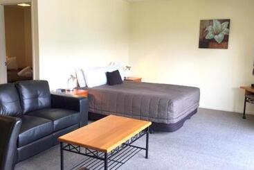 Wanaka Heights Motel