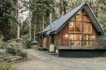 Mökkimajoitus 79mbr   Hot Tub   Pets Ok   Wifi   Bbq