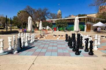 کلبه Freshly Remodeled 3br 2ba Near Fantastic Downtown