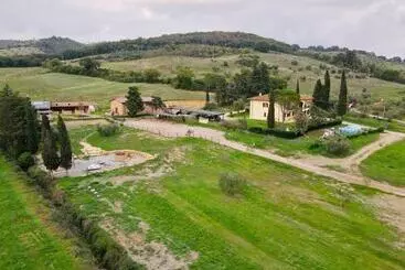 هتل روستایی Agriturismo Giù Al Pozzo