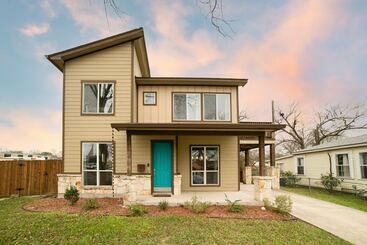 Сельский дом Lady Bird By Avantstay Great Location In Austin W/ Large Yard & Fire Pit!