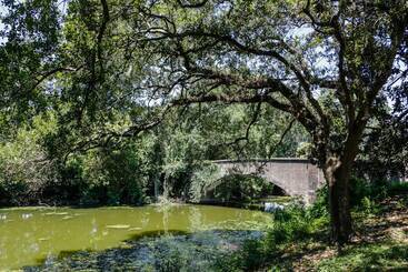 Apart Otel Peaceful Condo Near Bourbon Street