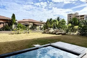 Aparthotel The Hotel Porto Cupecoy