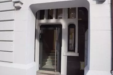 هتل Luxury Apartments By Livingdowntown