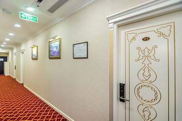 Maris Hotel Baku