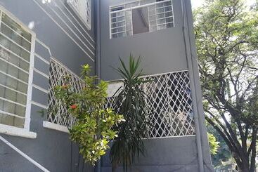 Пансион Tj House Hospedagem