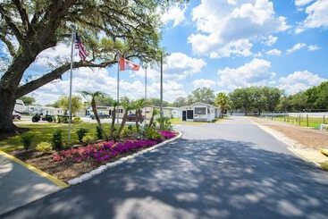 אתר נופש Rainbow Village Of Zephyrhills