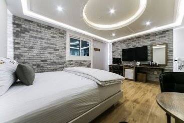 מוטל Daegu Dongdaegu Station Sweet