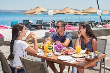 آپارتمان Altin Yunus Apart Beach Plus