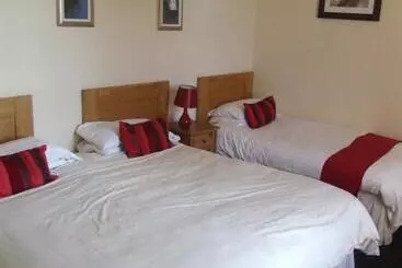 Hillside Hotel & Restaurant