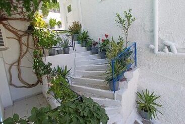 Argiro Studios And Apartments