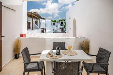 هتل آپارتمان Anemomilos