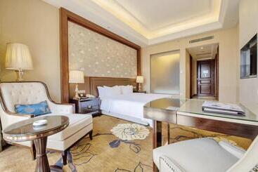 Days Hotel By Wyndham Logan City Huizhou