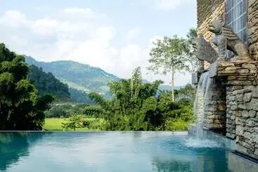 هتل The Pavilions Himalayas The Farm