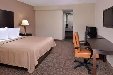 فندق على الطريق Airport Inn