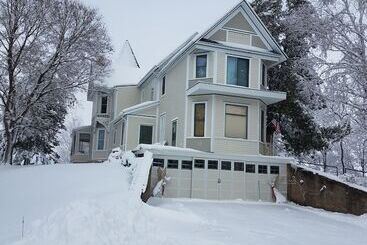 住宿加早餐  Oaklawn Inn