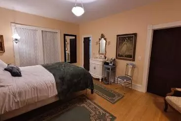 Aamiaismajoitus (B&B) Oaklawn Inn