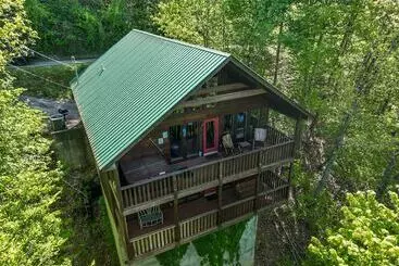 Mökkimajoitus Only Dreamin  Cabin W/ Private Hot Tub