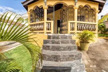 اقامتگاه Impeccable 2 Bed House In Montego Bay