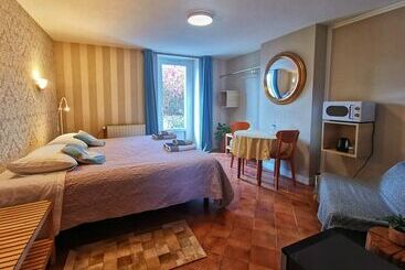 مبيت وإفطار La Jacquière Chambres De Charme